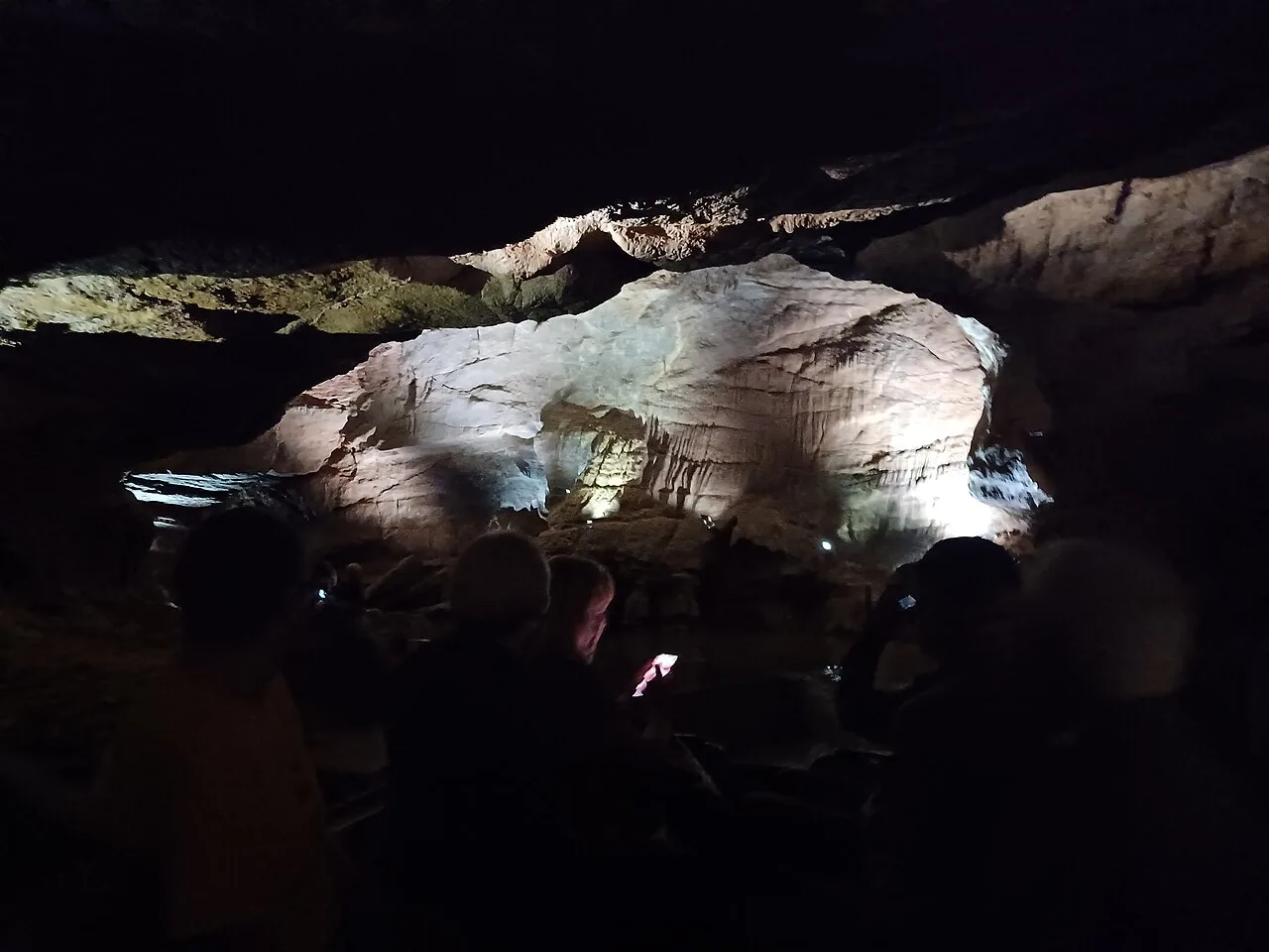 Coves de Sant Josep — Ruta en barca por un río subterráneo — foto 2