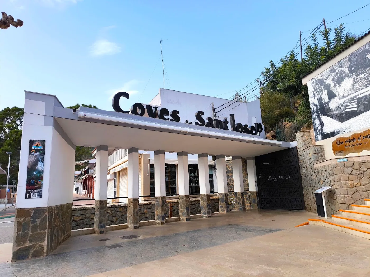 Coves de Sant Josep — Ruta en barca por un río subterráneo — foto 5